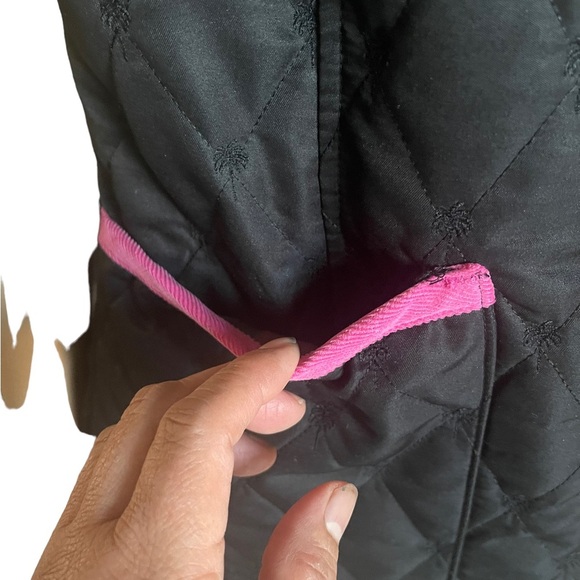 LILLY PULITZER Quilted VEST
Embriodered PALM TREES Black
Pink Size M - Picture 7 of 11